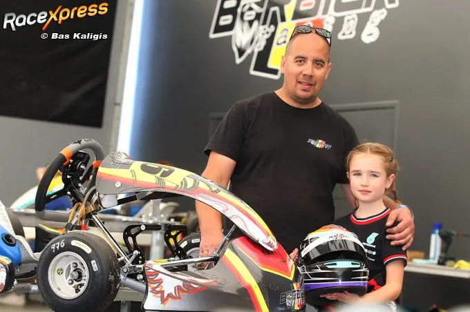 roselyn heinicke met vader en monteur rodi heinicke imgm0881 kopie