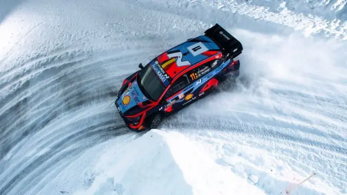 rs hyundai in de sneeuw bda5e3ed 81db 4f7e 9fe5 3713ad19cb4d 140224rb thierry neuville sweden01