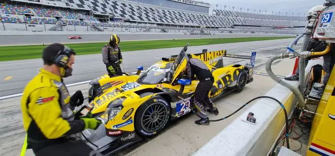 rtn pitcrew at daytona 141560752 1367096633624213 1697189163709570468 o