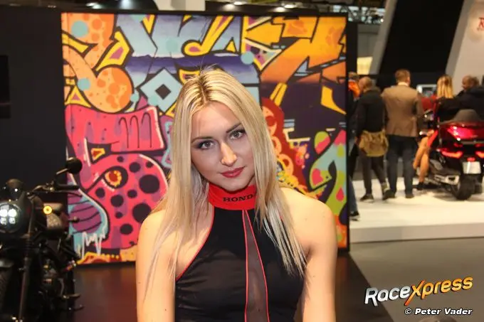 rx 680 colourful moto babe honda 2 img9702