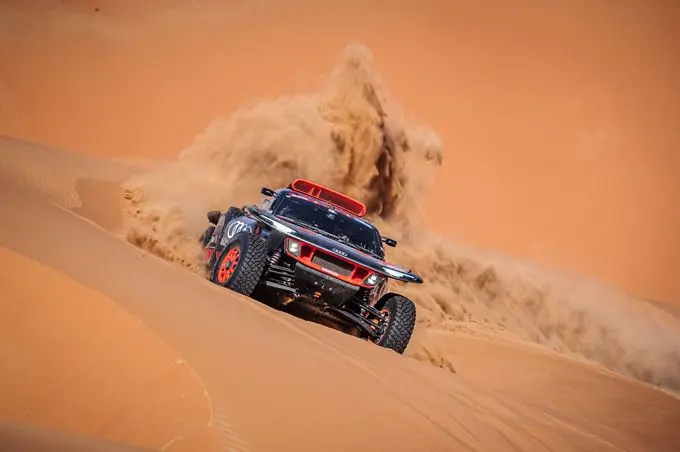 rx carlos sainz and lucas cruz 20240111a
