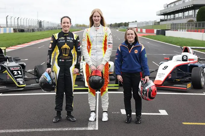 rx gb4 female racers 2