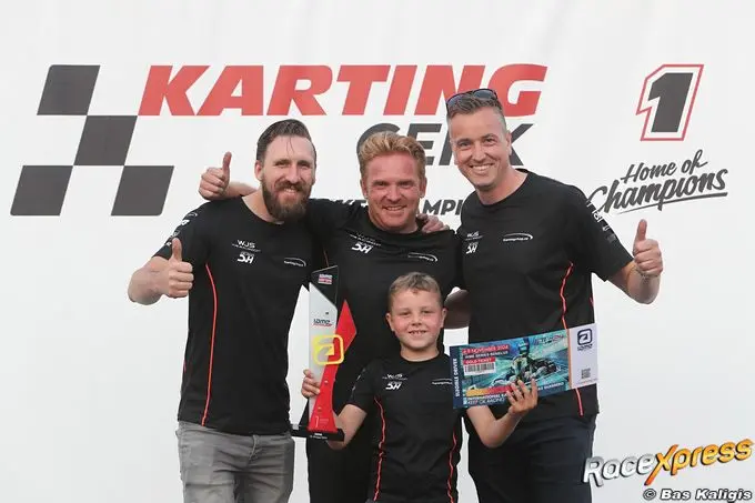 rx jonge held denver bos wint wk ticket naar valencia spanje