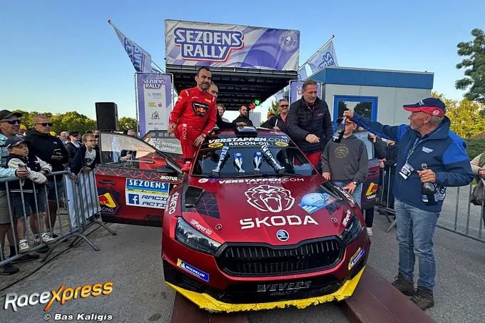 rx jos verstappen champagne img 2356