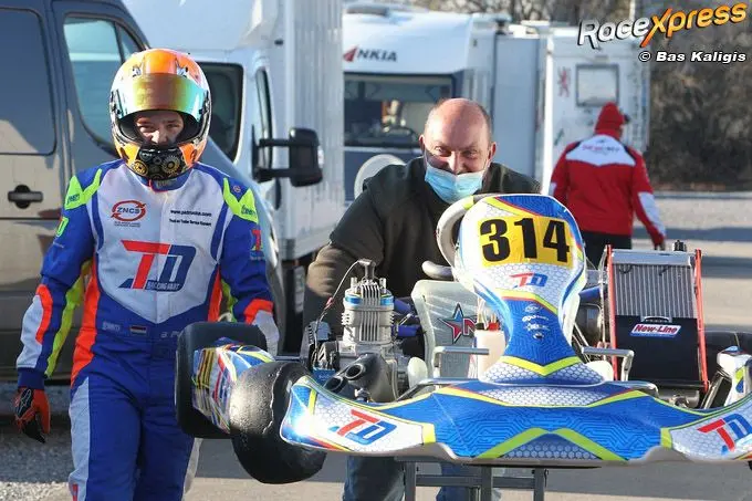 rx karting icoureur bart en vader en monteur arjan ploeg karting mgl5667