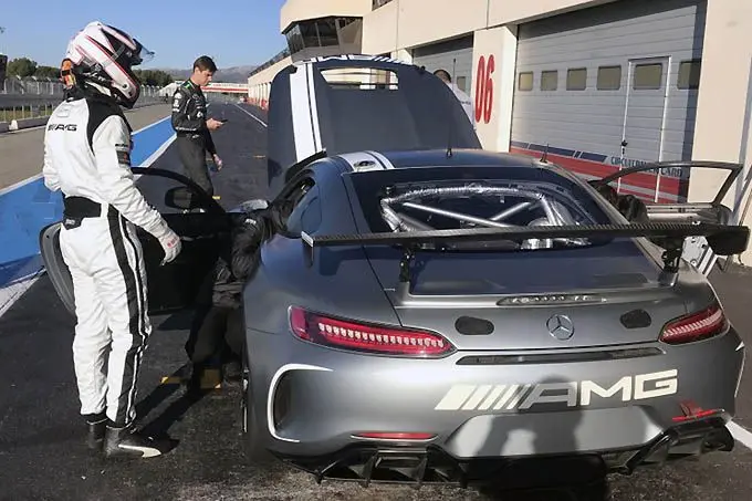 rx mercedes amg gt4 paul ricard test nicolas vandierendonck