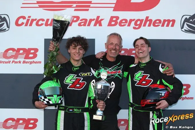 rx mitch heynert met teambaas robert heynert en axel goes met tbkart ijzersterk optreden in nk karting