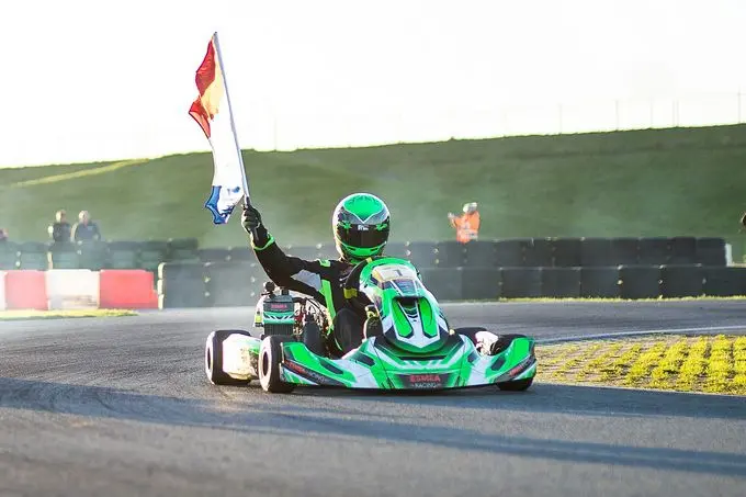 rx super seizoen voor coureur tim van elleswijk kampioen nxt gp