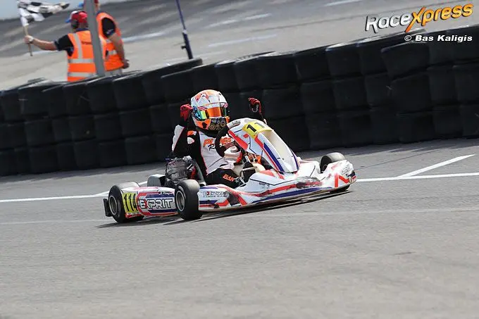 rx680 juichende bart ploeg wint nk karting in vernay id0g8944
