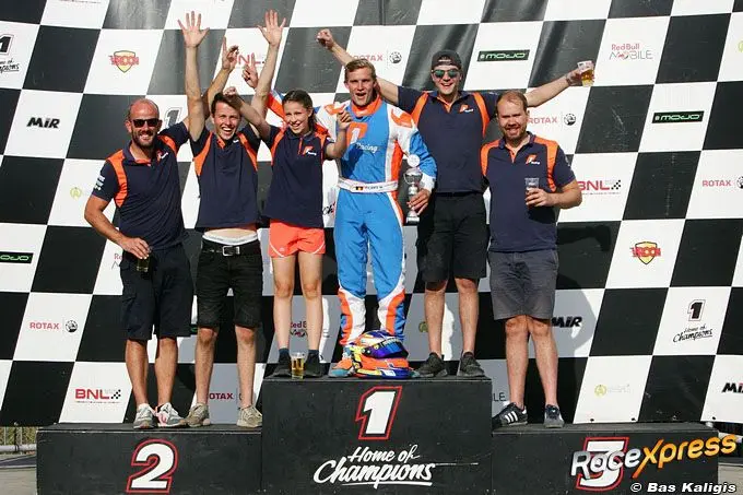 rx680 sita vanmeert wordt op handen gedragen door p1 racing nr3z9627