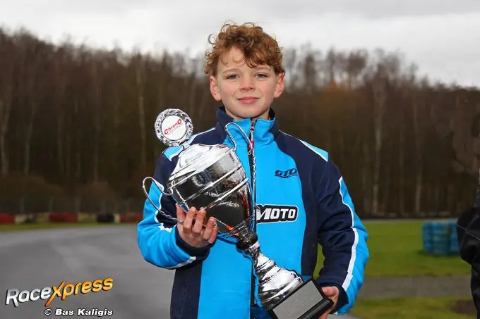 ryan rijvers met grote beker ge3g5579