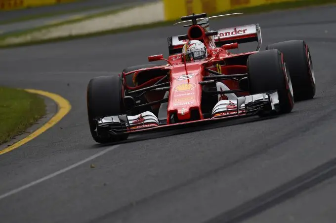 scuderia ferrari vettel track australie