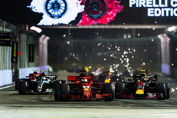 sebastian vettel en max verstappen f1 singapore