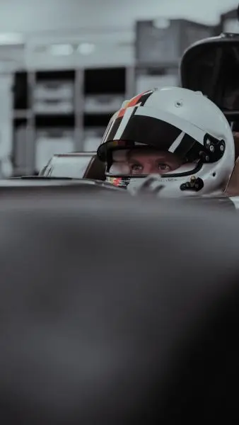 sebastien vettel aston martin 1