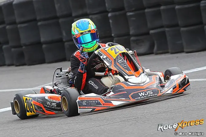 senna van soelen winnend over de streep imgm9439