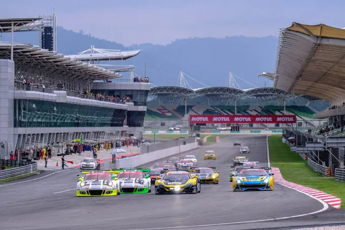 sepang 12 hours start race rx