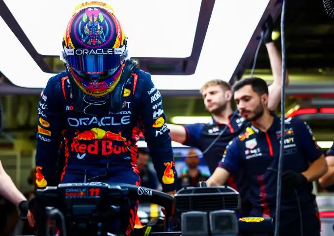 sergio perez helm gp mexico si202310280531 hires jpeg 24bit rgb