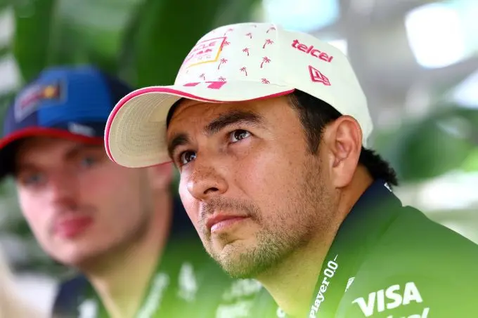 sergio perez in de schaduw van max verstappen si202405020721 hires jpeg 24bit rgb