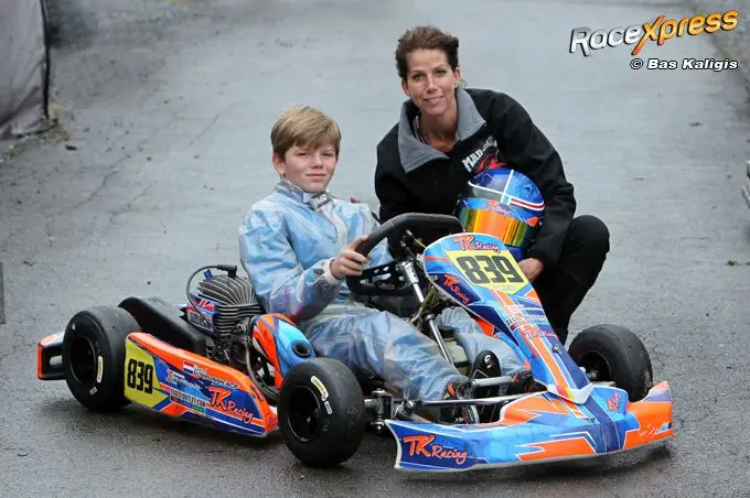 sjoerd van den munnikhof met moeder als monteur naar wk iame x30 in le mans c018843