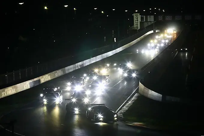 start bathurst12hour 2019