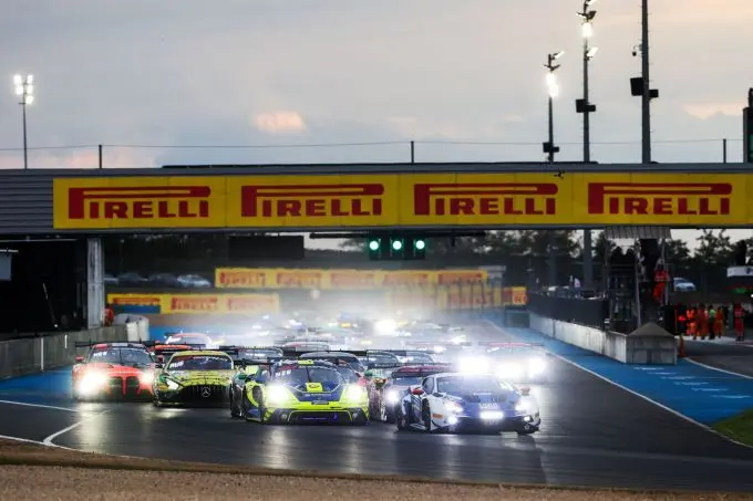start race 1 magny cours