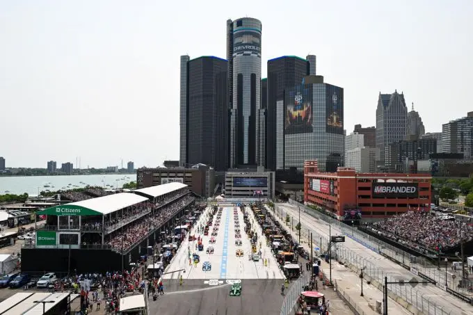 starting grid chevrolet detroit grand prix presented by lear by james black referenceimagewithoutwatermark m84385