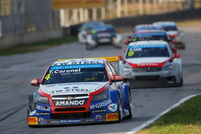 tcoronel wtcc 2014 goldenport park circuit