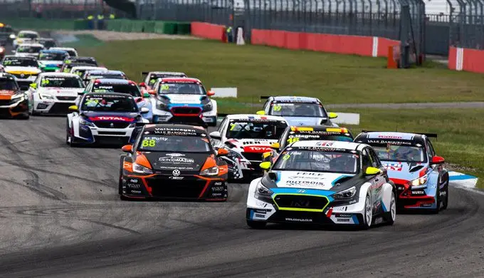 tcr benelux start r1 hockenheim