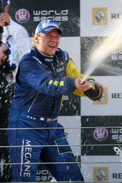 ten brinke podium