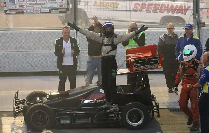 thumbnail worldcup 2017 stockcar f2 winnaar