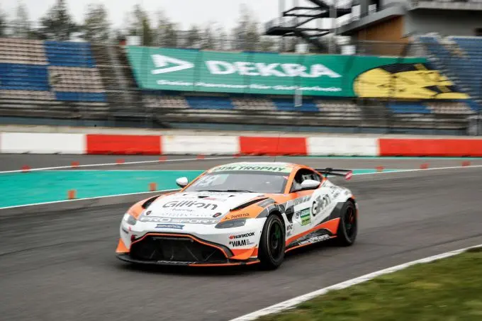 titelverdediger tim heinemann ger aston martin prosport racing medium 1b0e8249 c482 21d4 8c65 d0dafd75609a