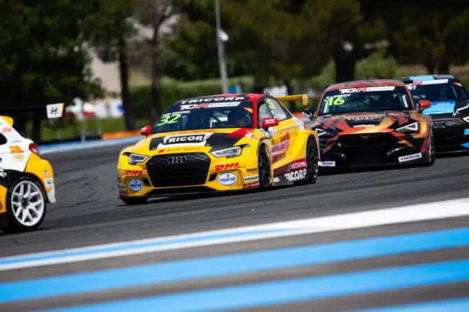 tom coronel haalt het maximale uit tcr europe series op paul ricard 1