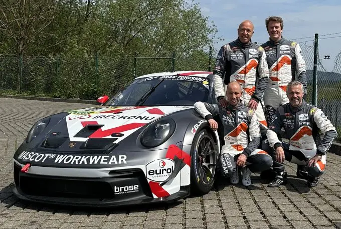 tom coronel teamfoto nurburgring