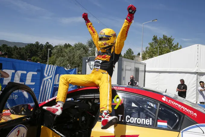 tom coronel wint wtcc