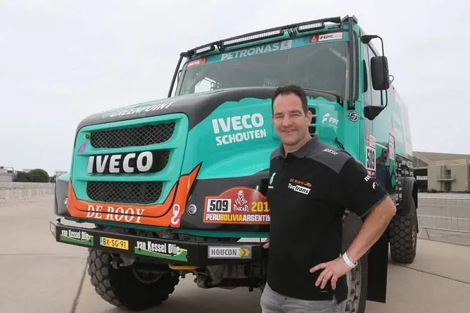 ton van genugten dakar team de rooy rx 680 1