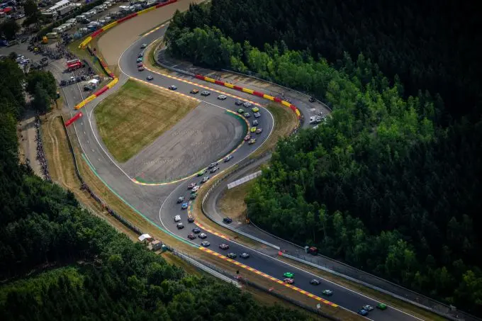 total 24 hours spa bovenaanzicht