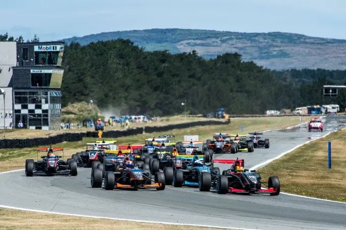 toyota racing series round2