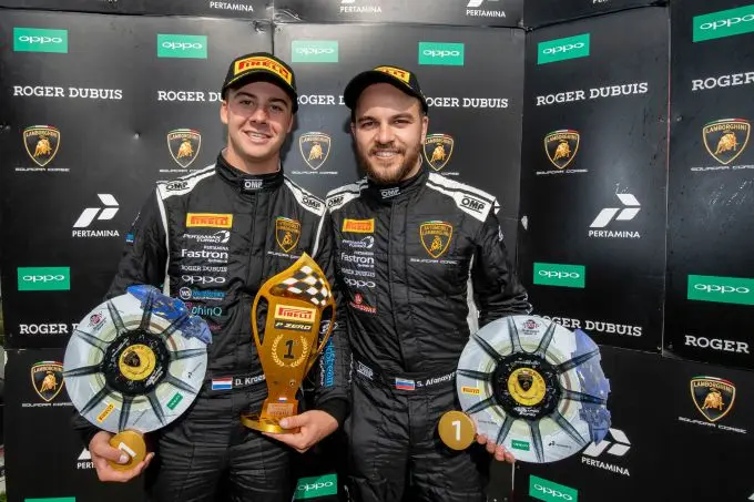 twee zeges voor danny kroes links 2em2883