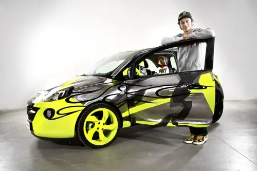valentino rossi opel adam 1