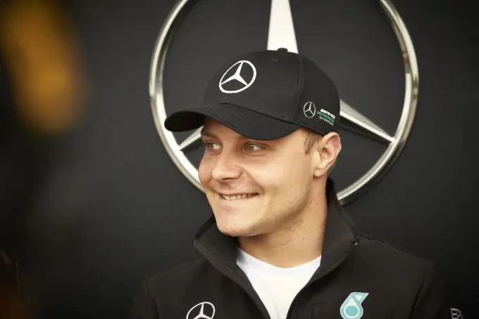 vallteri bottas mercedes logo m152972