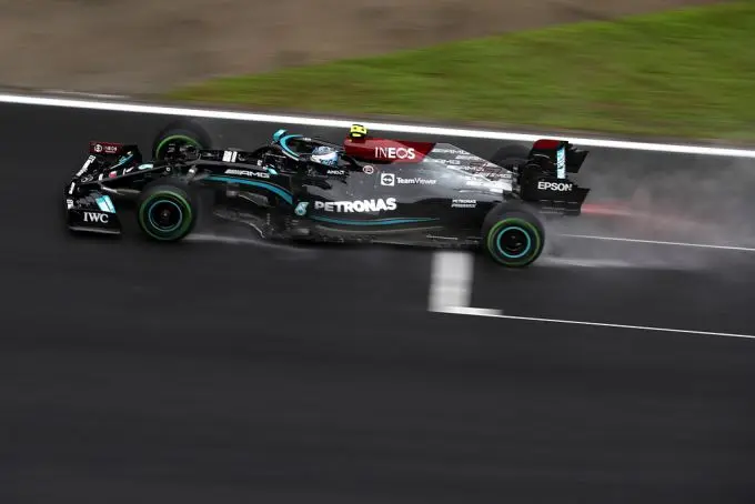 valtteri bottas winnaar gp turkije 2021 m284261