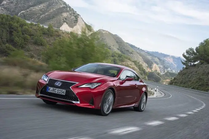 vernieuwde lexus rc 300h brengt sterke punten sportcoupy op hoger plan 1