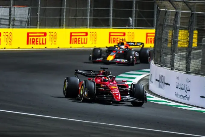 verstappen en leclerc 2