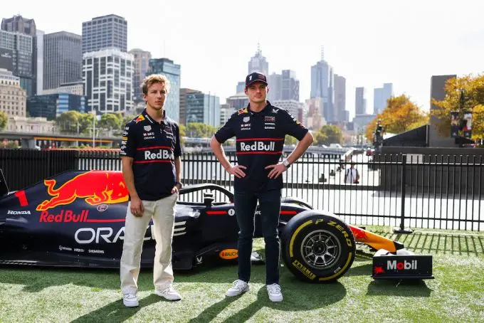 verstappen lawson fanzone