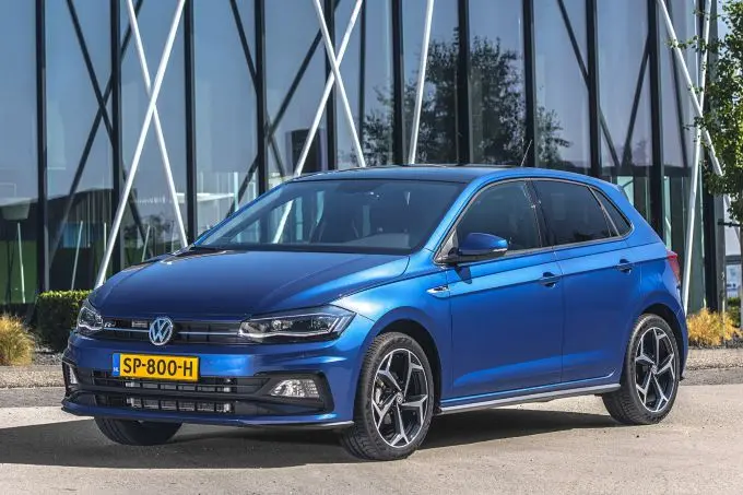 volkswagen polo is yzakenauto van het jaar 2020y