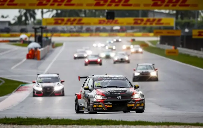 volkswagen wtcr sepang kristoffersson