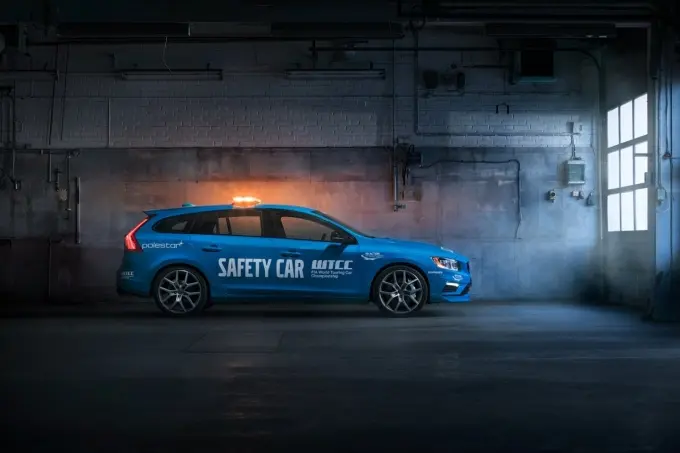 volvo safety car fia wtcc 2016 1