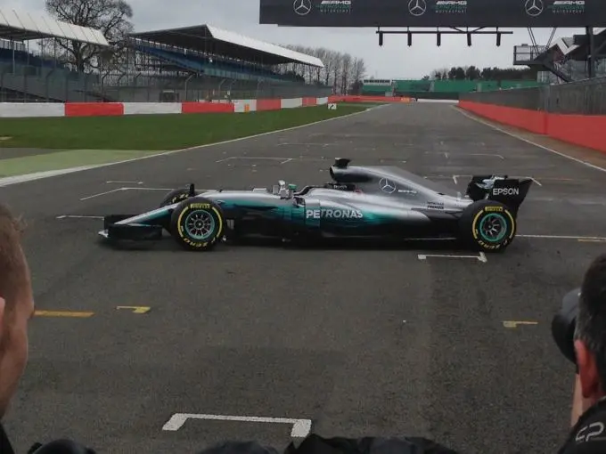 w08