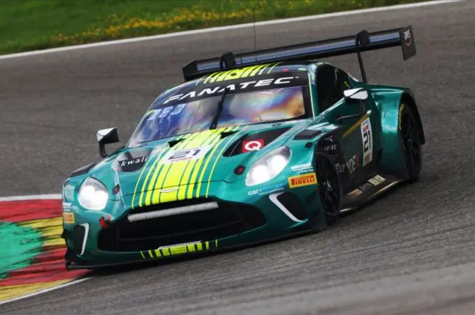 xavier maassen 24u spa aston martin