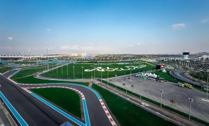 yas marina circuit 131332805 10158243752593167 9138093073299864039 o